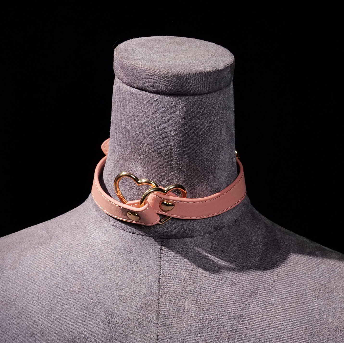 Sweetheart Ring Leather Choker