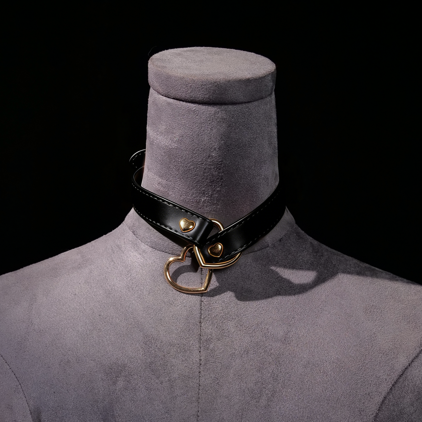 Sweetheart Ring Leather Choker