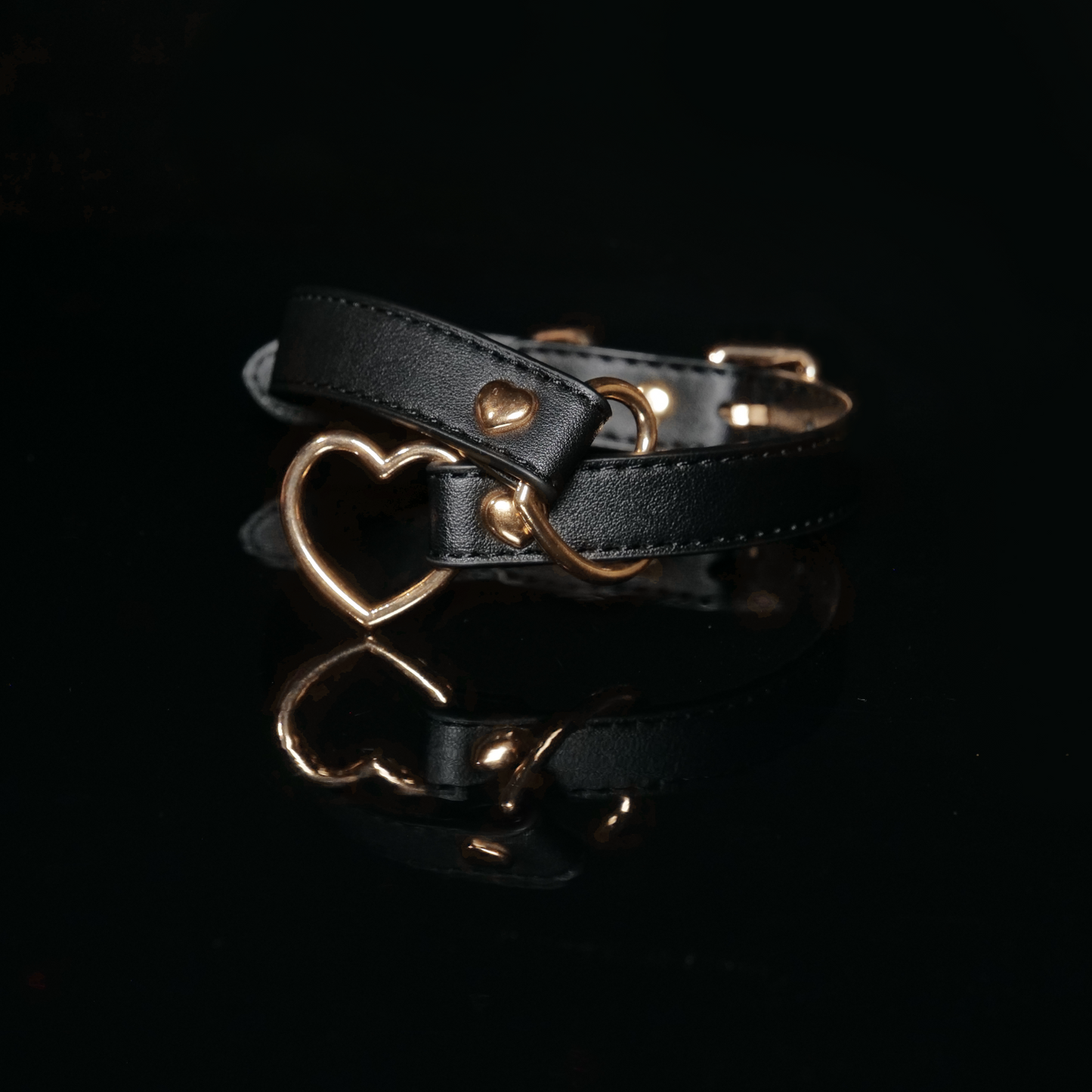 Sweetheart Ring Leather Choker
