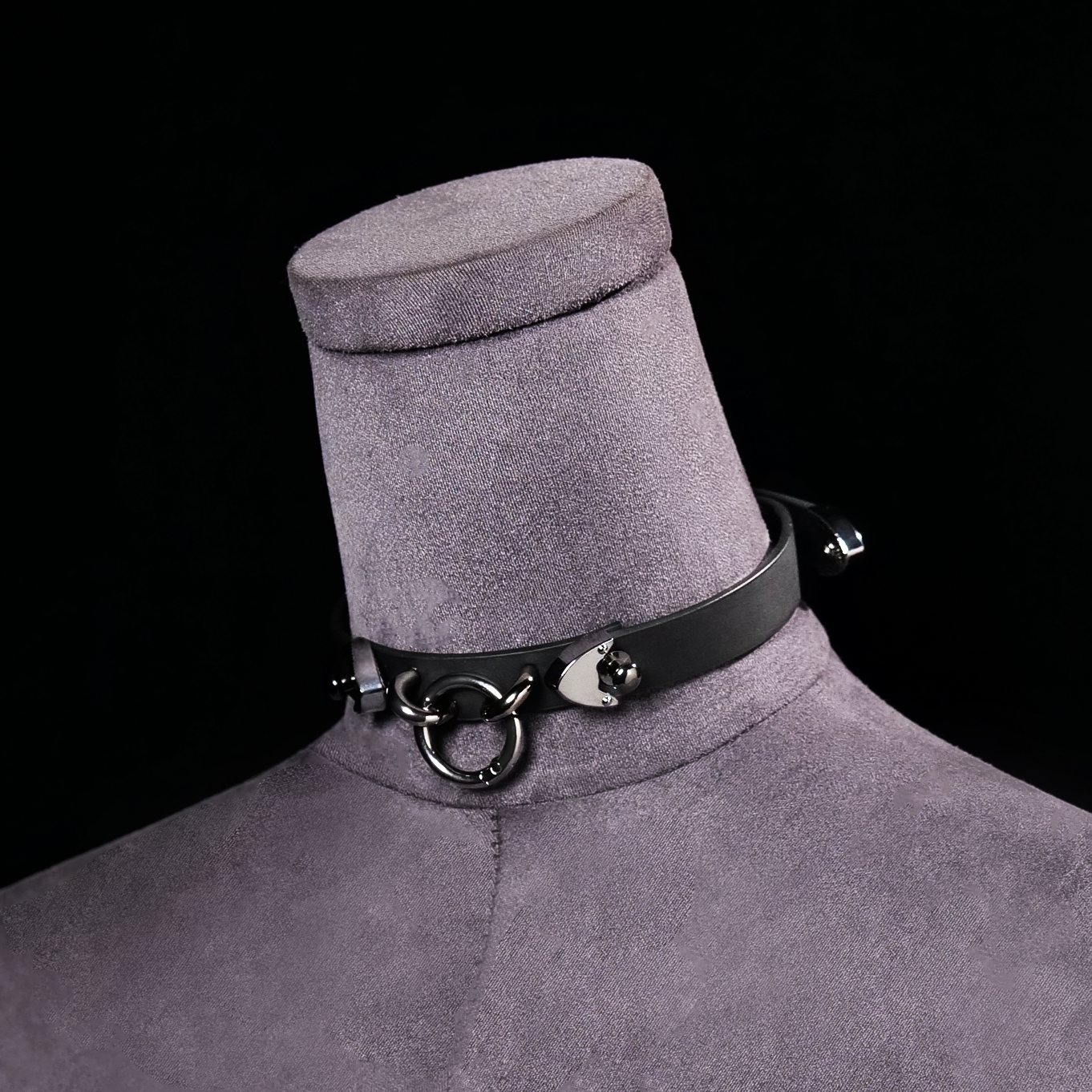 Obsidian Ring Choker